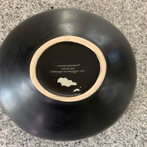 Black and White Ceramic Bowl - Picture 5 of 6